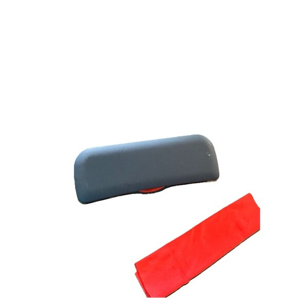 Nifties Glass Case And Cleansing Cloth - Picture 3 of 5